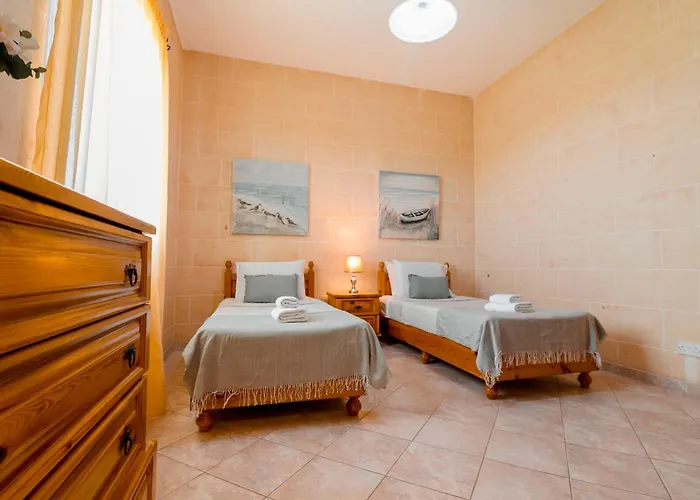 Fieldend - Gozo فيلة