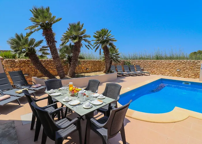 فيلة Fieldend - Gozo